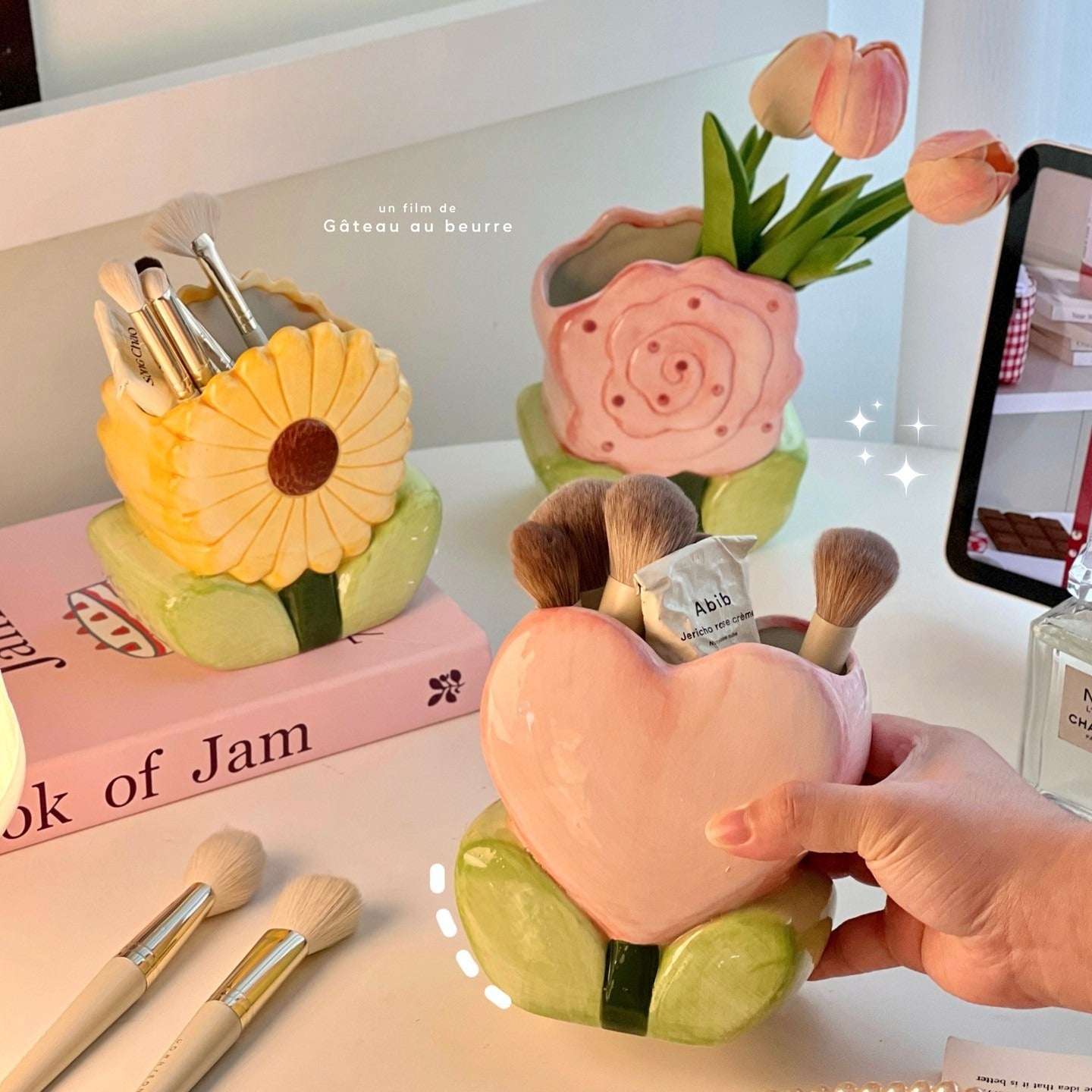 Flower Heart Ceramic Makeup Brush Holder Desk Organizer
