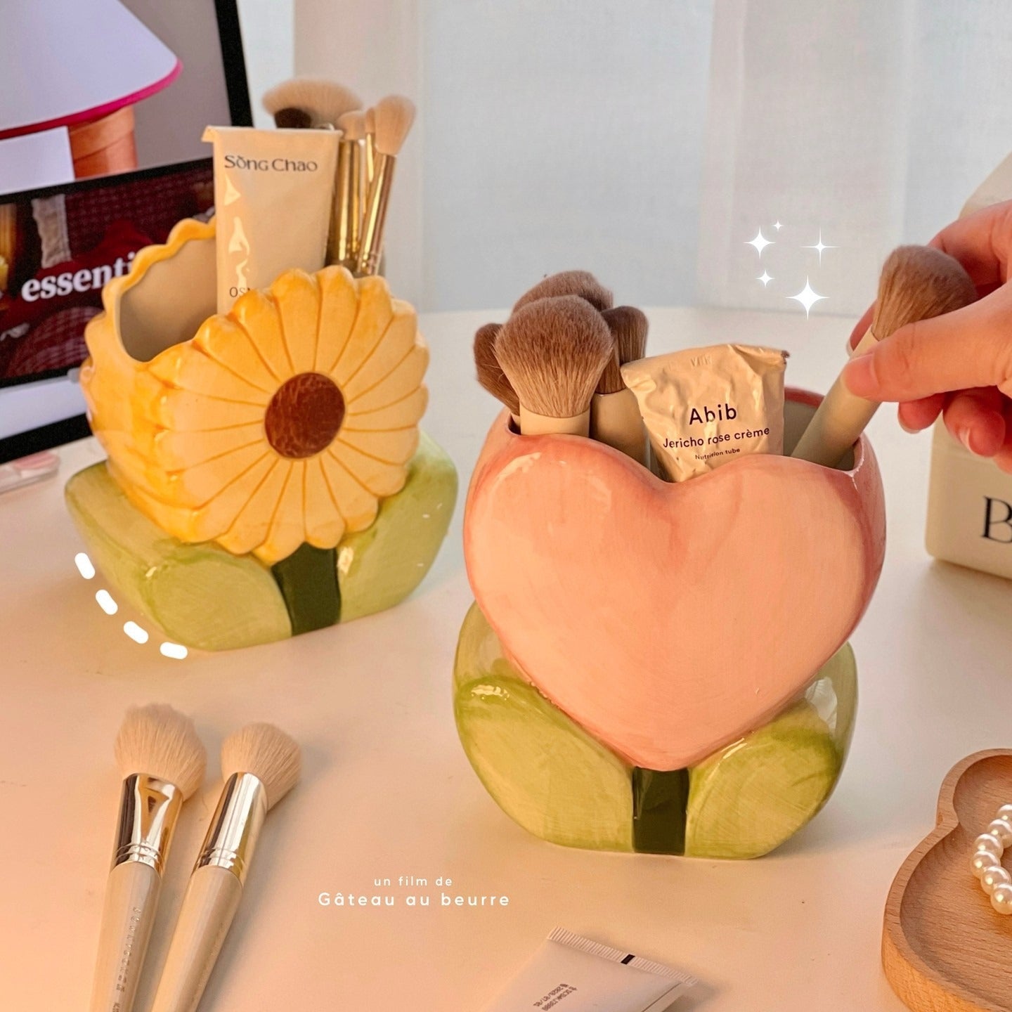 Flower Heart Ceramic Makeup Brush Holder Desk Organizer
