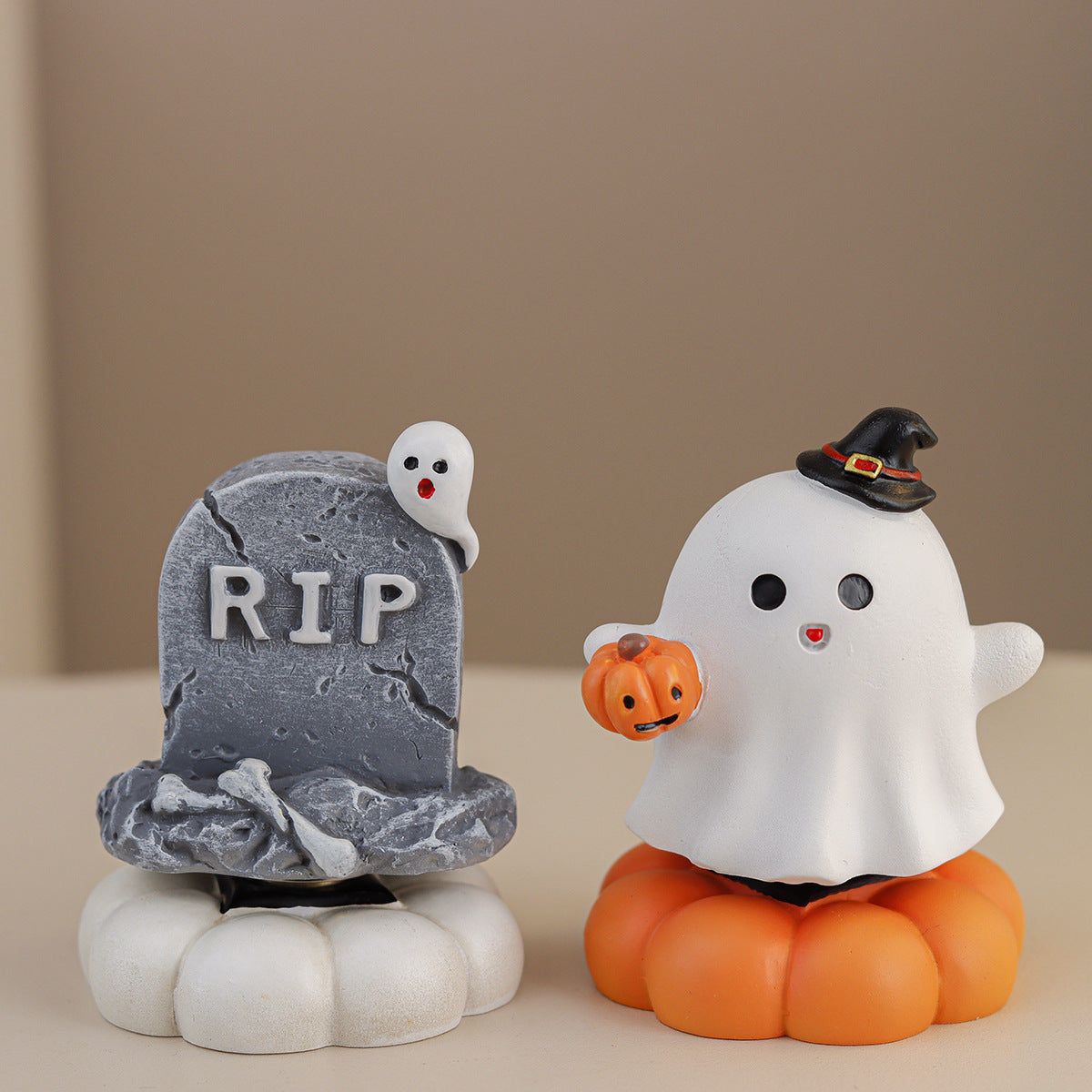 Resin Halloween Rotating Pumpkin Ghost Skull Tabletop Decoration