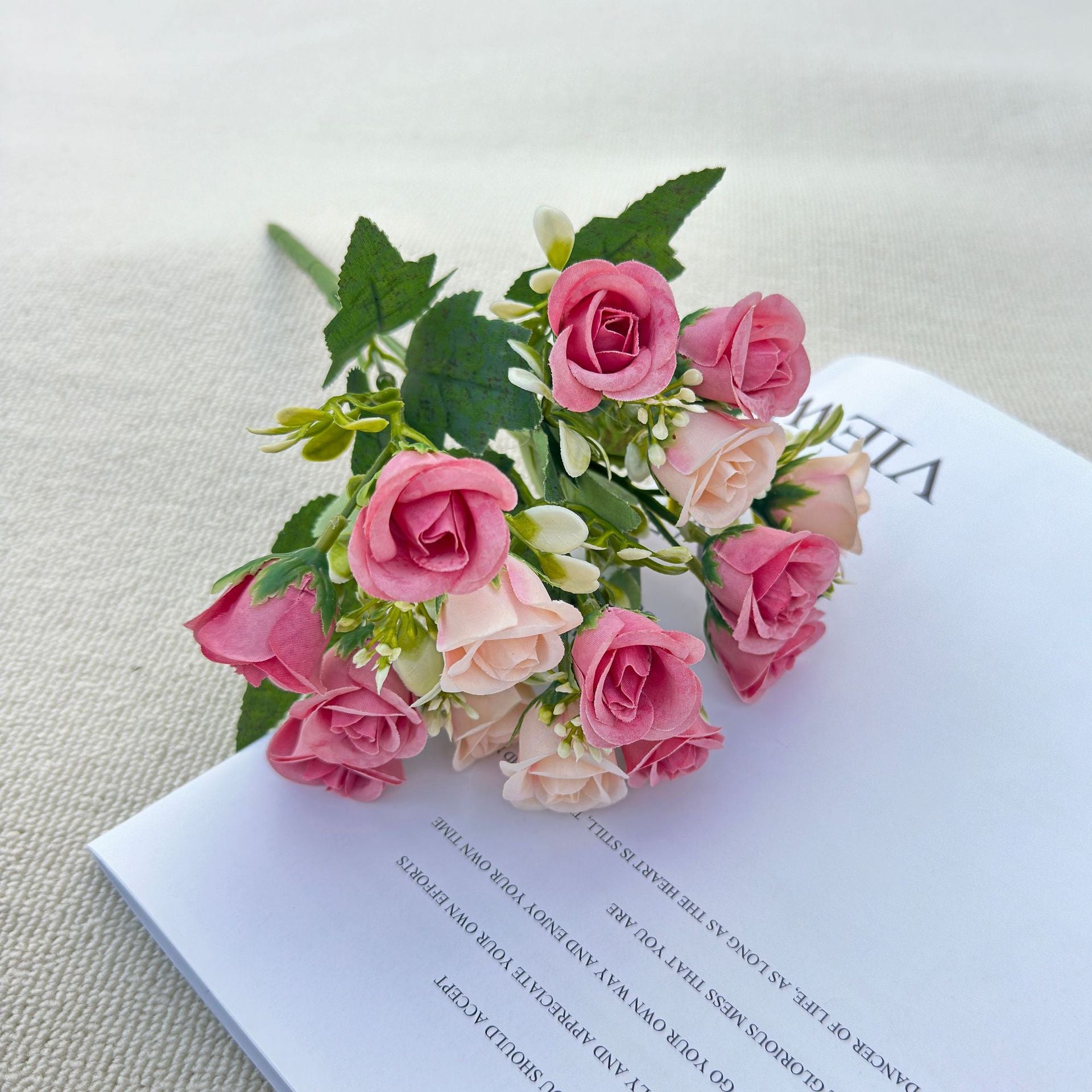 Valentine’s Day Mini Rose Faux Flower Bouquet Decor Gift