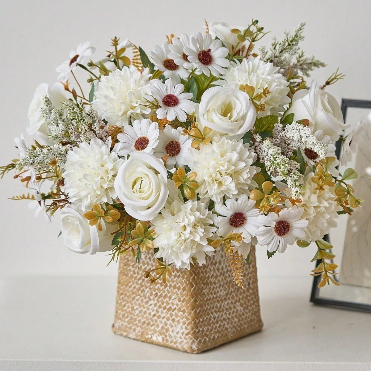 Valentine’s Day Romantic Artificial Rose Bouquet Decor