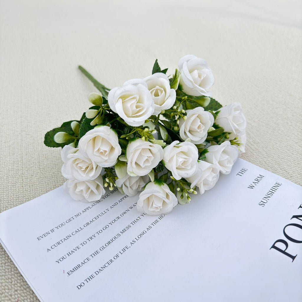 Valentine’s Day Mini Rose Faux Flower Bouquet Decor Gift