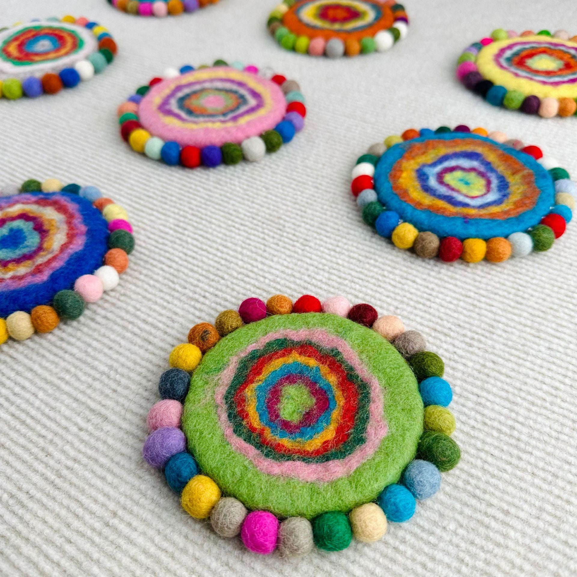 Handmade Felt Coaster Set Wool Dye Round Coasters Hot Pad Table Decor