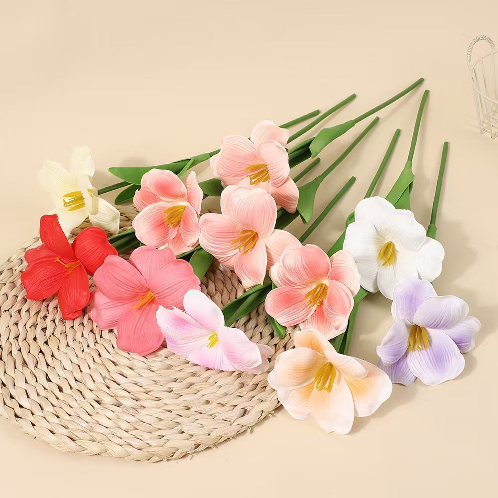 Artificial Magnolia Flower Bouquet Faux Floral Home Wedding Decor