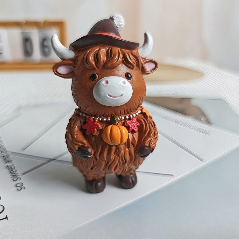 Resin Highland Cow Figurine Cute Animal Shelf Decor